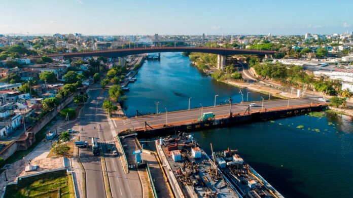 Obras Públicas anuncia cierre temporal del puente flotante