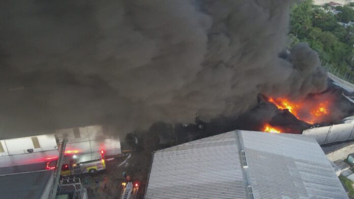 Se registra incendio de grandes proporciones en zona industrial de ...