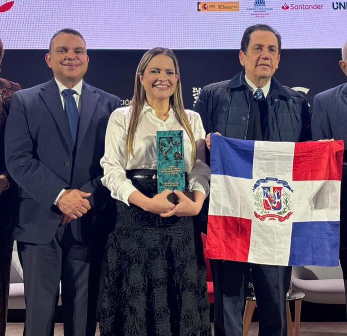 Hospital Hugo Mendoza recibe máximo reconocimiento en el Premio Iberoamericano de la Calidad