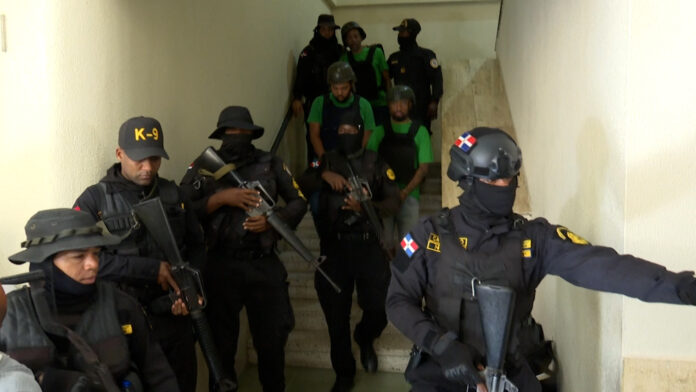 Aplazan audiencia para fusionar expediente de imputados en caso robo a joyeria Popi Oro Aplazan audiencia para fusionar expediente de imputados en caso robo a joyeria Popi Oro