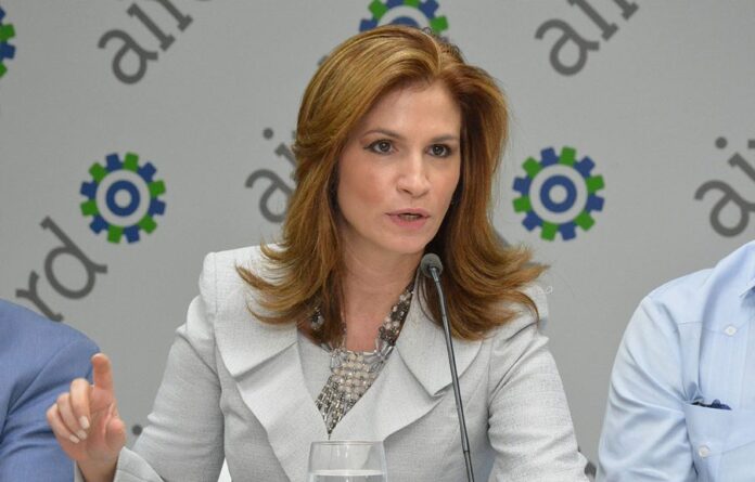 Circe Almánzar urge pacto nacional ante impacto económico de conflicto entre EE. UU., Israel e Irán