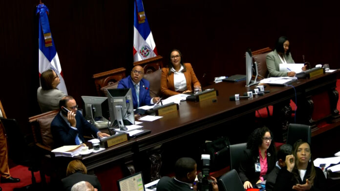 Diputados aprueban préstamos por 600 millones de dólares Diputados aprueban préstamos por 600 millones de dólares