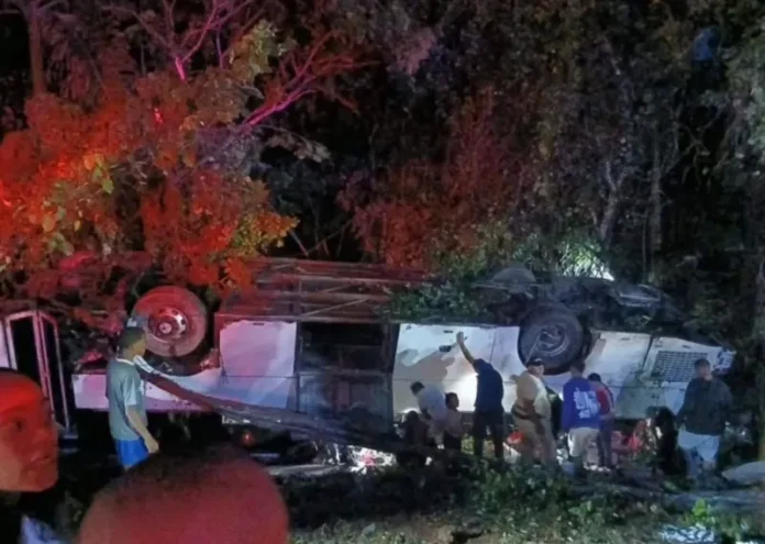 Múltiples personas heridas tras accidente de tránsito en la carretera de Samaná