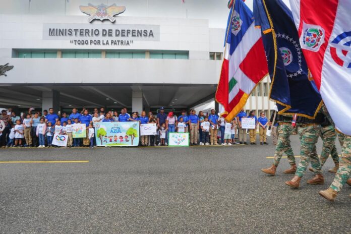 FF.AA promueven la inclusión y sensibilización sobre el autismo con la caminata “Un Paseo Azul”