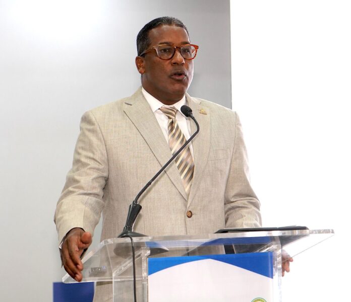 Agustín Burgos destaca carretera Tavera-Jarabacoa como símbolo de desarrollo y belleza natural"