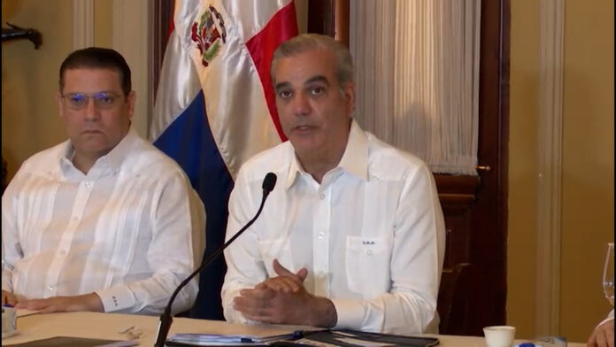 Presidente Abinader afirma se congelaran los precios de los combustibles