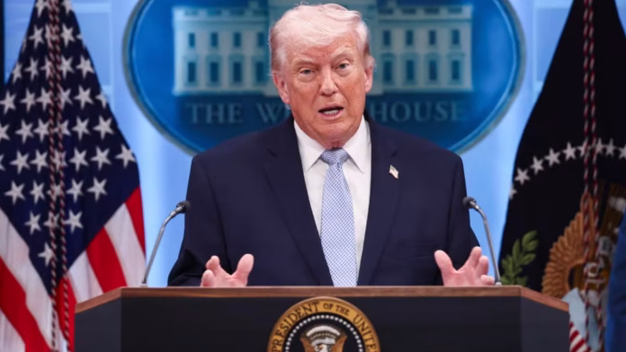 Trump ordena atacar toda pequeña embarcación sospechosa de minar el estrecho de Ormuz