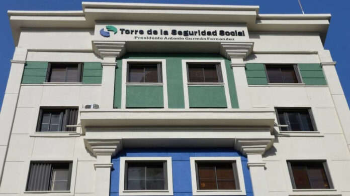 Gobierno da toques finales a proyecto de reforma a la Seguridad Social para enviarlo al Congreso