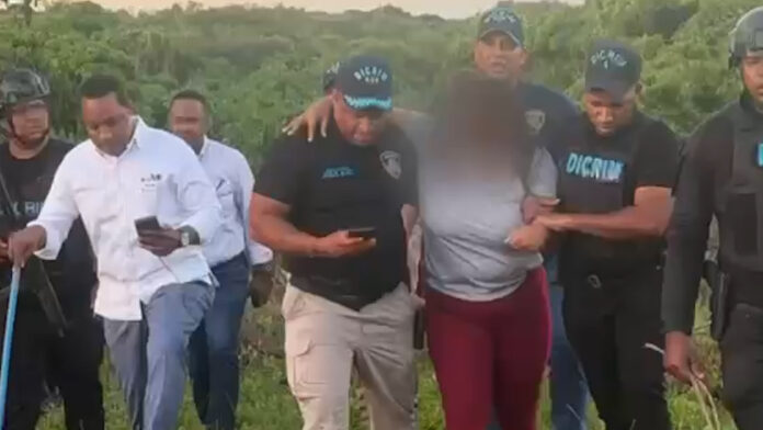 PN y MP rescatan sana y salva en zona boscosa a una mujer que había sido raptada en Alma Rosa II, SDE