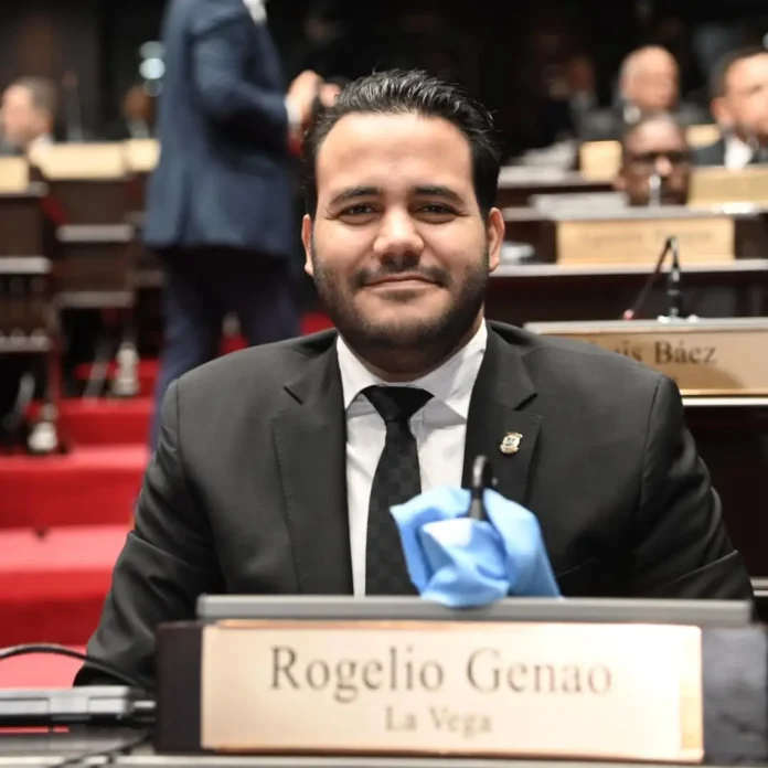 Diputado Rogelio Genao advierte mientras sigan las exenciones, el Gobierno vivirá de préstamos Diputado Rogelio Genao advierte mientras sigan las exenciones, el Gobierno vivirá de préstamos