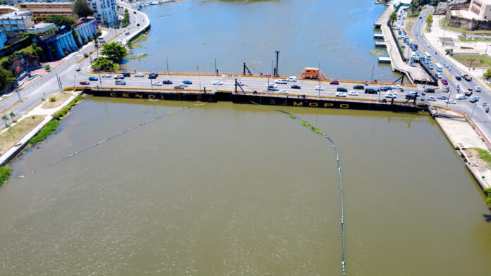 Este sábado cerrarán el Puente Flotante para dar paso a tres embarcaciones