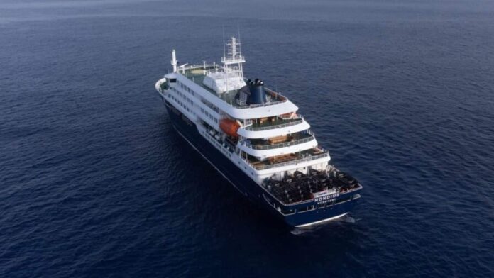 Últimos vuelos de evacuación de pasajeros del crucero afectado con hantavirus aterrizan en Países Bajos