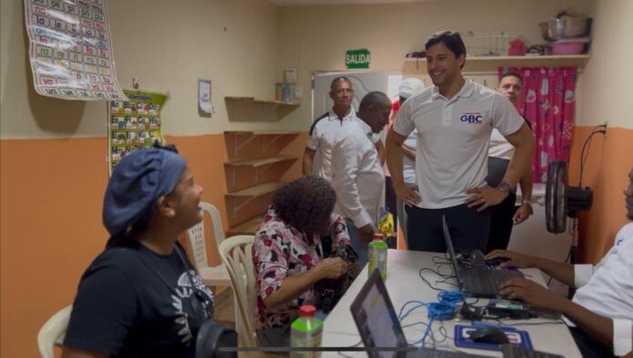 Raymond Rodríguez y Fundación GBC impactan a más de 500 personas con gran operativo médico y social en Los Ríos Raymond Rodríguez y Fundación GBC impactan a más de 500 personas con gran operativo médico y social en Los Ríos