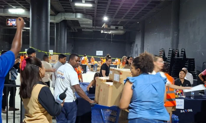 Centros de acopio urgen la donación de insumos médicos y convocan a colaboradores para la emergencia