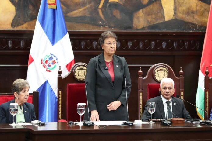 Presidenta de Surinam llama a fortalecer alianza estratégica con RD y destaca nueva era de cooperación regional Presidenta de Surinam llama a fortalecer alianza estratégica con RD y destaca nueva era de cooperación regional