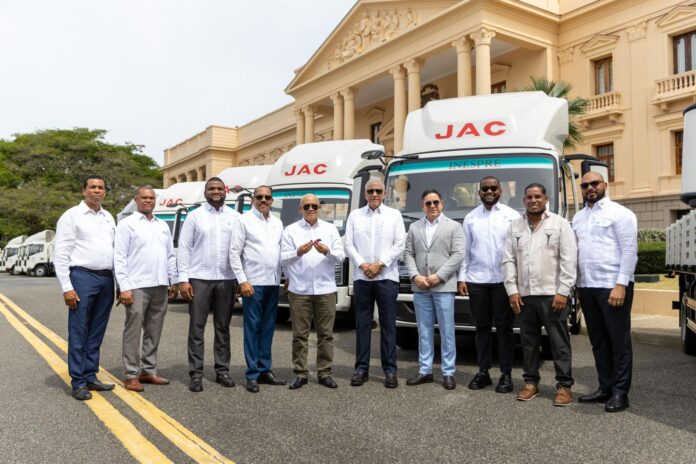 Gobierno fortalece capacidad operativa del INESPRE con 30 nuevos camiones para ampliar acceso a alimentos a precios justos