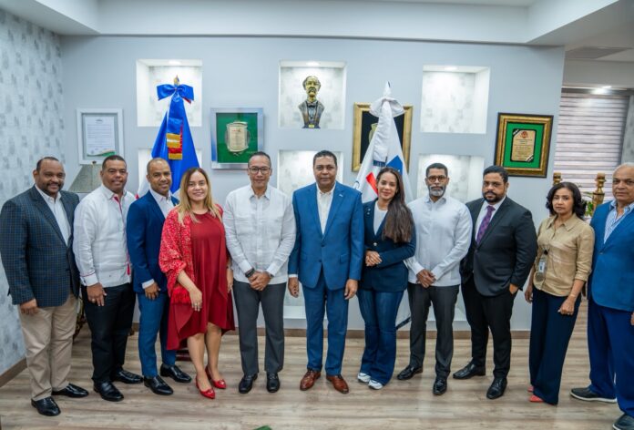 Liga Municipal Dominicana y Dirección de Pasaportes coordinan jornada emisión pasaporte electrónico para autoridades municipales Liga Municipal Dominicana y Dirección de Pasaportes coordinan jornada emisión pasaporte electrónico para autoridades municipales