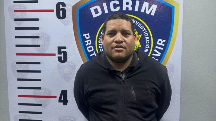 Atrapan a "Mantequilla": Iba a bordo de una motocicleta en Arroyo Hondo Viejo al momento de su captura Atrapan a "Mantequilla": Iba a bordo de una motocicleta en Arroyo Hondo Viejo al momento de su captura