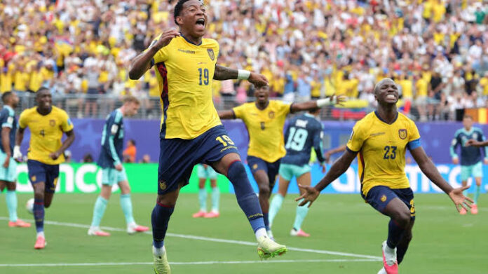 Ecuador declara feriado nacional tras vencer a Alemania y pasar a los dieciseisavos del Mundial