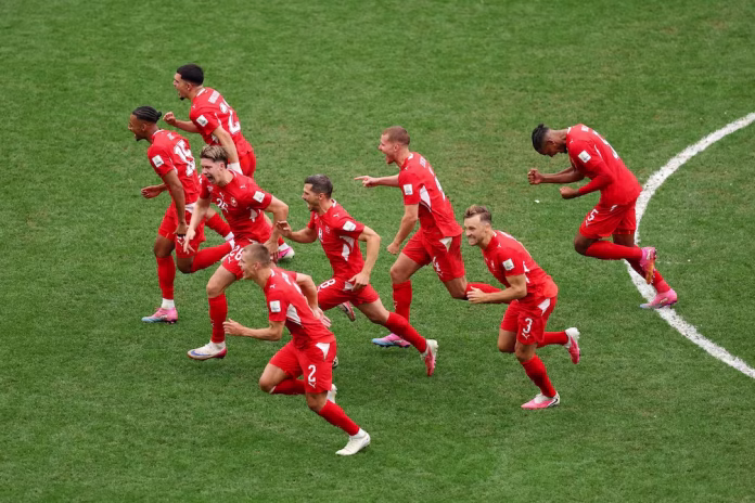 Suiza elimina a Colombia en penales con gol definitivo de Rubén Vargas y clasifica a cuartos