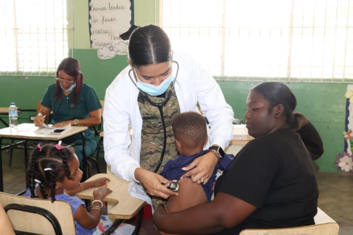 Desarrollo de la Comunidad y Ejército RD llevan jornada asistencial a comunidades de Barahona