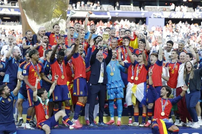 España derrota a Argentina y gana su segundo Mundial de Fútbol España derrota a Argentina y gana su segundo Mundial de Fútbol
