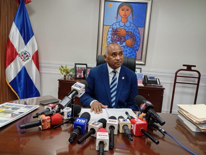 Julito Fulcar propone hoja de ruta para reactivar exportación de mango dominicano hacia EE.UU.