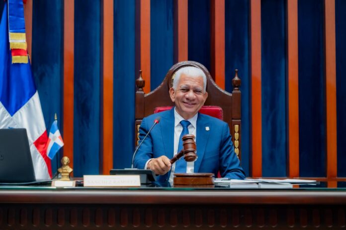 Encuesta sitúa a Ricardo de los Santos entre los senadores con mejor imagen positiva a nivel nacional