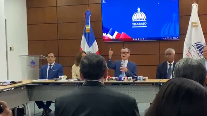 Eddy Olivares señala que si la reforma laboral no se aprueba, será un fracaso de la Cámara de Diputados y del Congreso Eddy Olivares señala que si la reforma laboral no se aprueba, será un fracaso de la Cámara de Diputados y del Congreso
