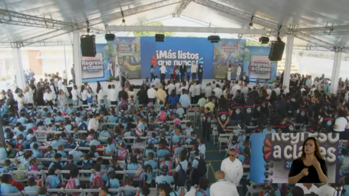 Año escolar 2026-2027 arranca oficialmente este lunes con una matrícula de dos millones de alumnos