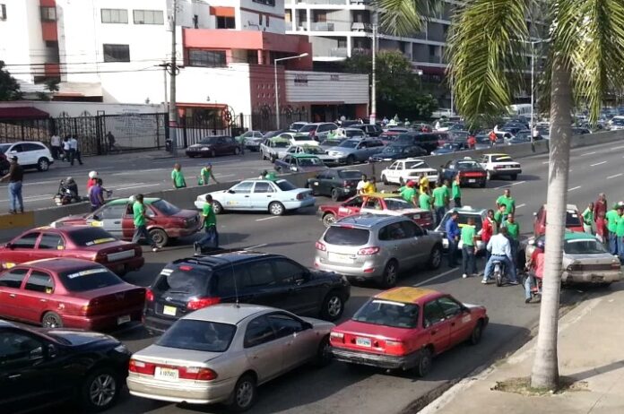 Autoridades intervendrán entornos escolares con mayor flujo vehicular para reducir tapones