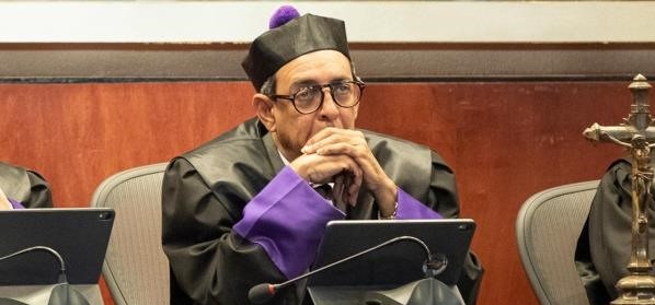 El magistrado Herrera Carbuccia se retira de la Suprema Corte y declina participar en la evaluación del CNM El magistrado Herrera Carbuccia se retira de la Suprema Corte y declina participar en la evaluación del CNM