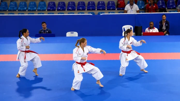Dimitrova, Guzmán, Peralta y Espejo coronan al karate dominicano en la cima del podio