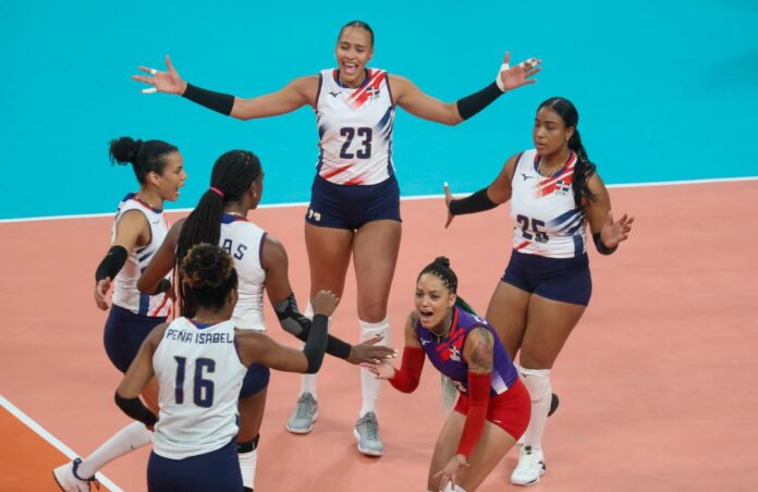Voleibol femenino: República Dominicana debuta con victoria implacable ante Costa Rica