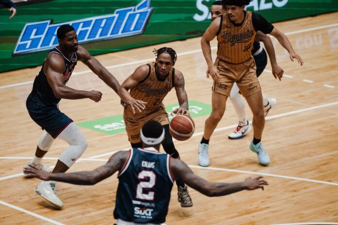 Con 25 puntos de Jassel Pérez, los Vaqueros derrotan a los Santeros en el Juego 7 y logran su corona 18