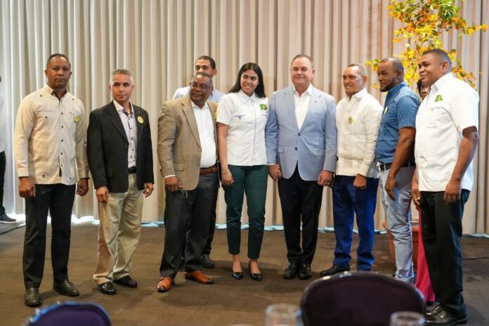 Ministro de Agricultura destaca alianza entre campo y comercio para fortalecer abastecimiento nacional