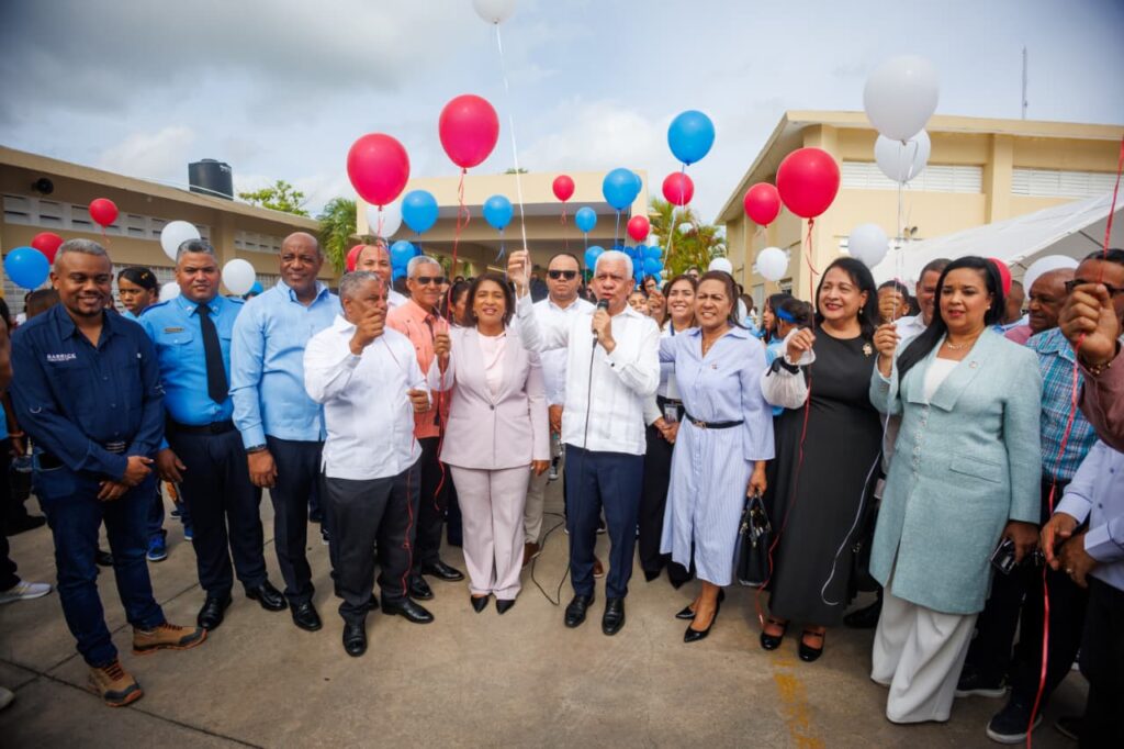 El presidente de la Cámara Alta y senador por Sánchez Ramírez encabezó la apertura del año escolar en su provincia