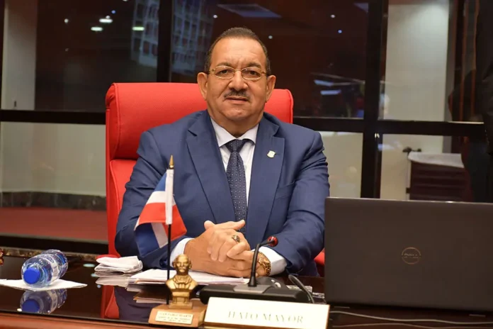 Senador Cristóbal Venerado retirará proyecto de Código Laboral por falta de respaldo del sector laboral