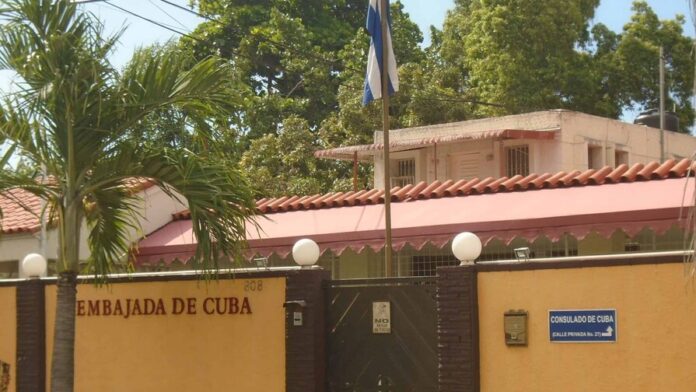 El Gobierno dominicano ordena la expulsión de nueve diplomáticos cubanos en Santo Domingo