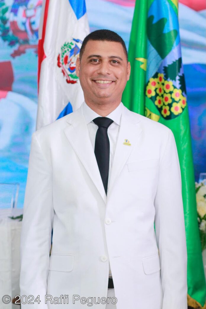 PLD advierte con expulsar al regidor por Jarabacoa Dáyamo Ramírez
