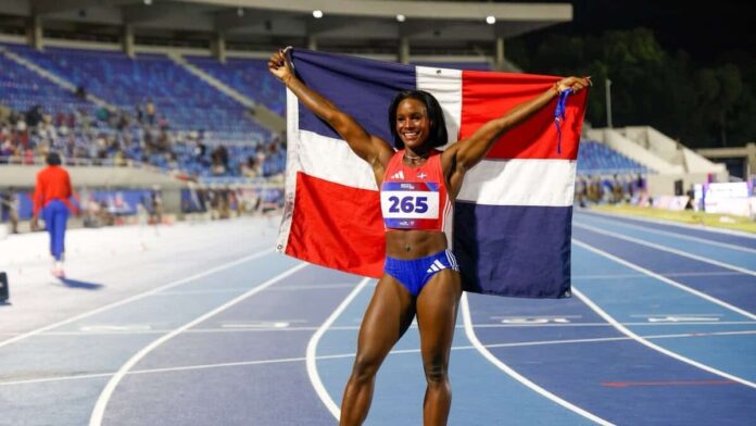 La dominicana Liranyi Alonso brilla en Omán con doblete de oro y plata en velocidad